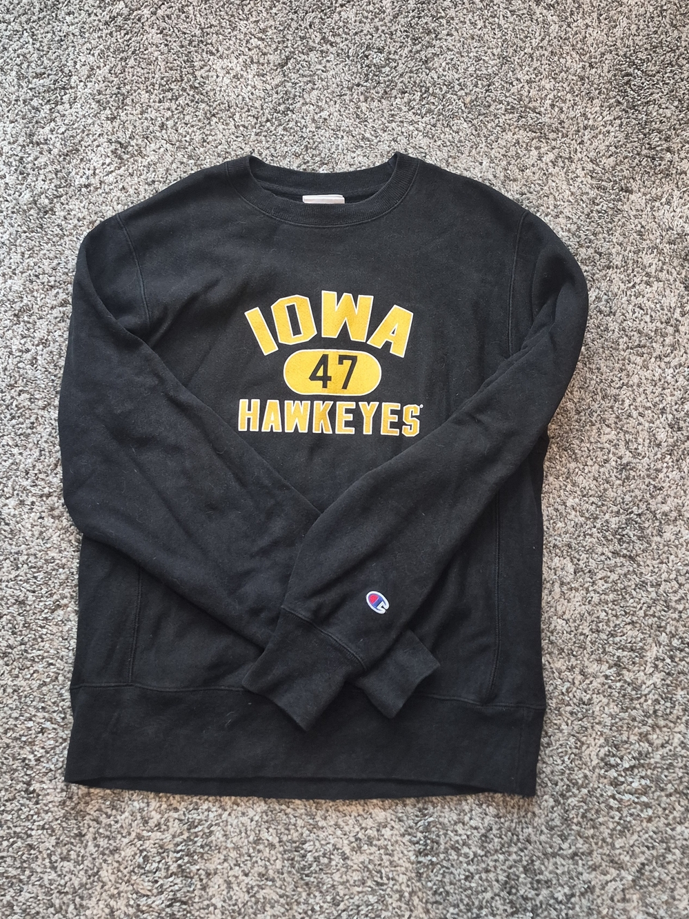 Champion Reverse Weave Crew Sweatshirt, Iowa Hawkeyes, Size Small